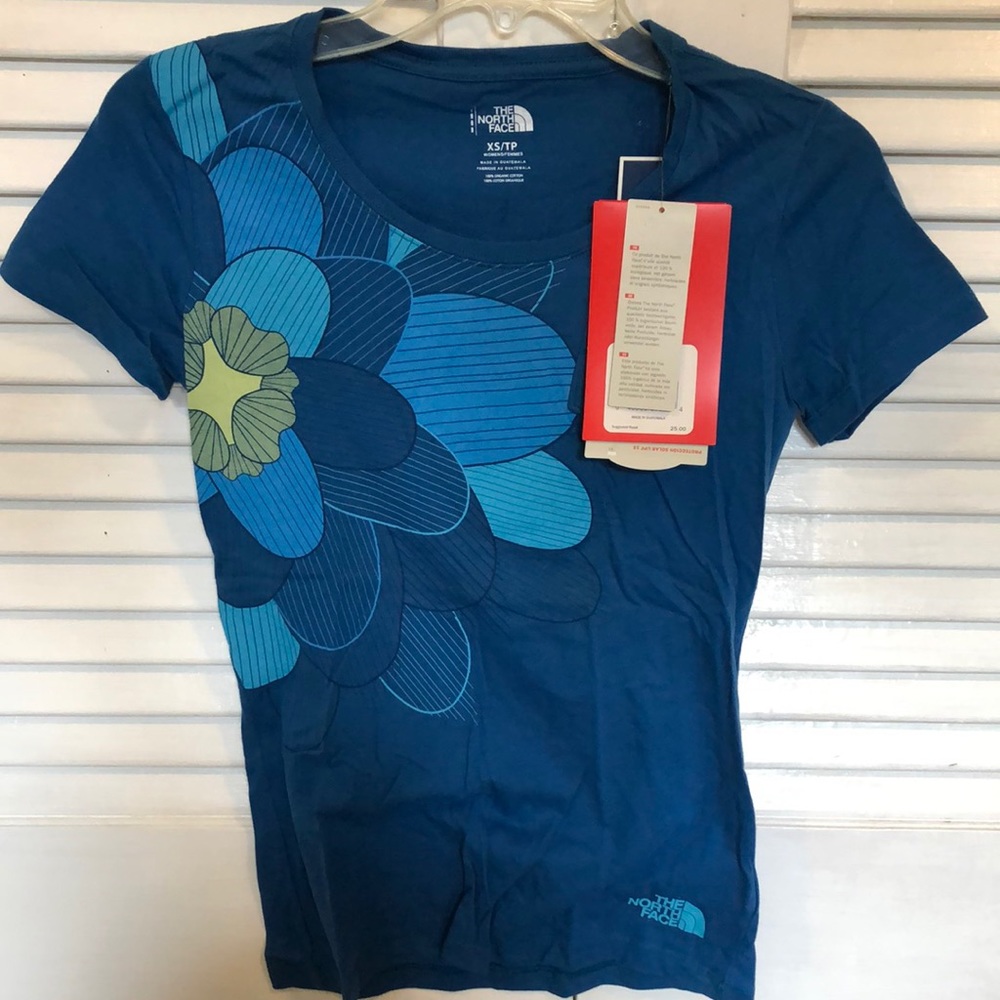 NWT The North Face Rosie Tee